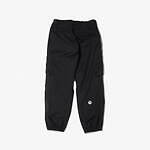 アトモス×マーモットの高機能コラボウェア、大ぶりジップのマウンテンパーカー＆カーゴパンツ｜写真22