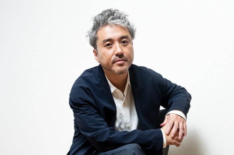 俳優・ムロツヨシにインタビュー「見る人のための芝居」“壁を作らない”素直な姿勢で作品へ挑む原動力とは