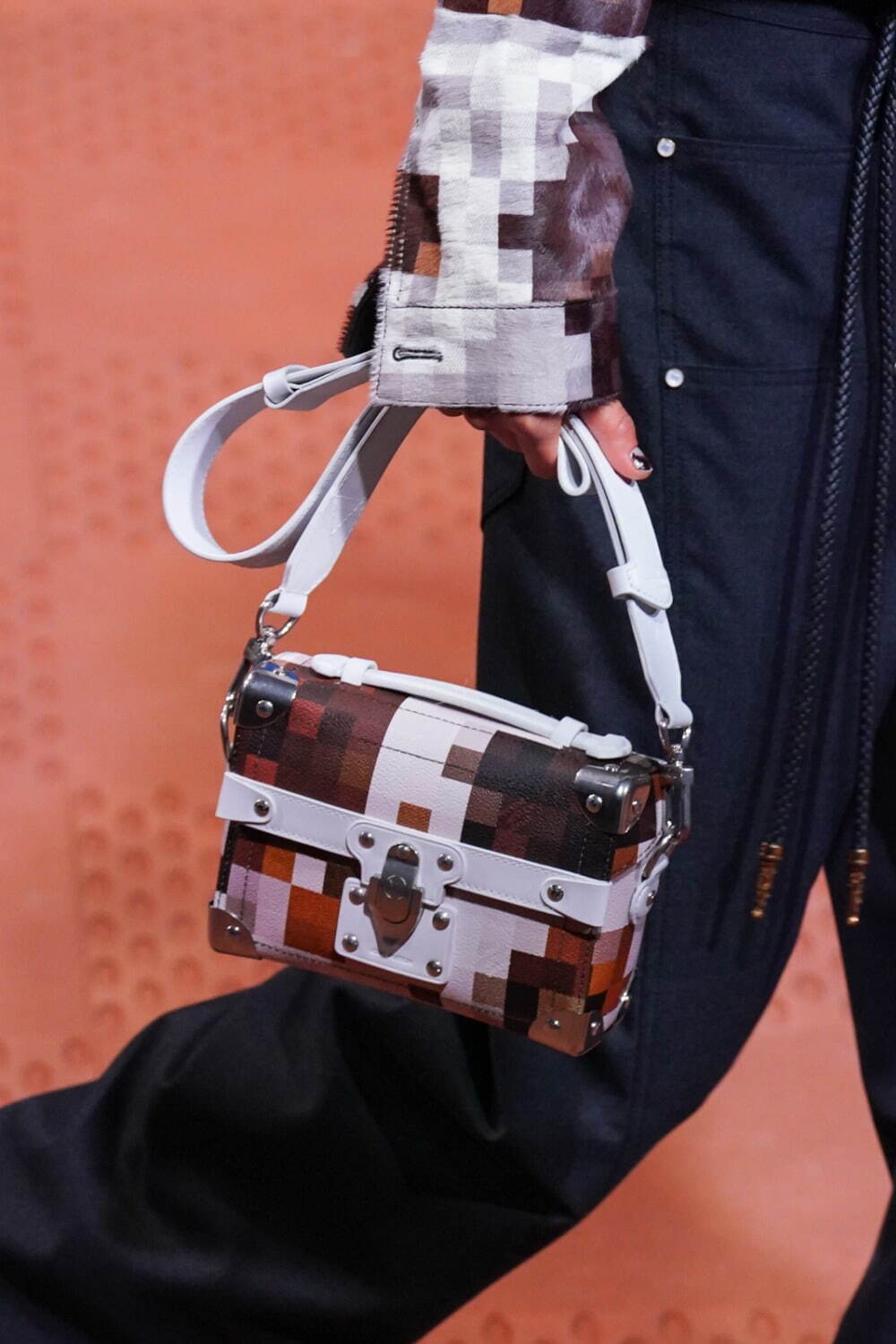 ルイ・ヴィトン(LOUIS VUITTON) 2024-25年秋冬メンズコレクション  - 写真57