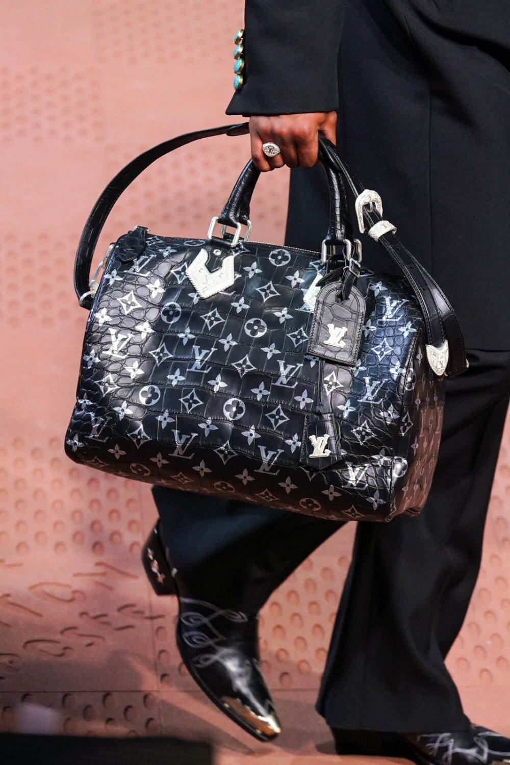 ルイ・ヴィトン(LOUIS VUITTON) 2024-25年秋冬メンズコレクション  - 写真129