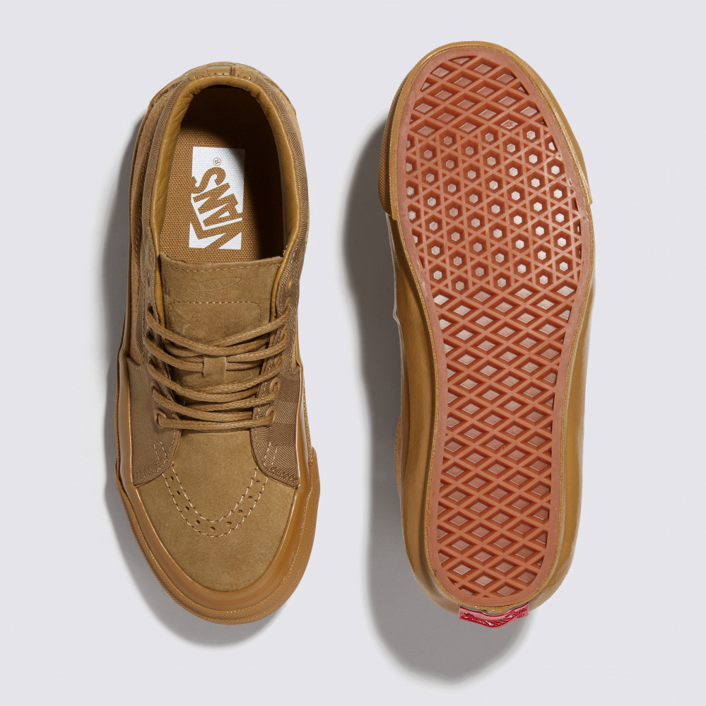 VANS“異素材”重ねのチェッカーボード柄スニーカー「スケートミッド」オイルドレザー＆ヌバックで｜写真4