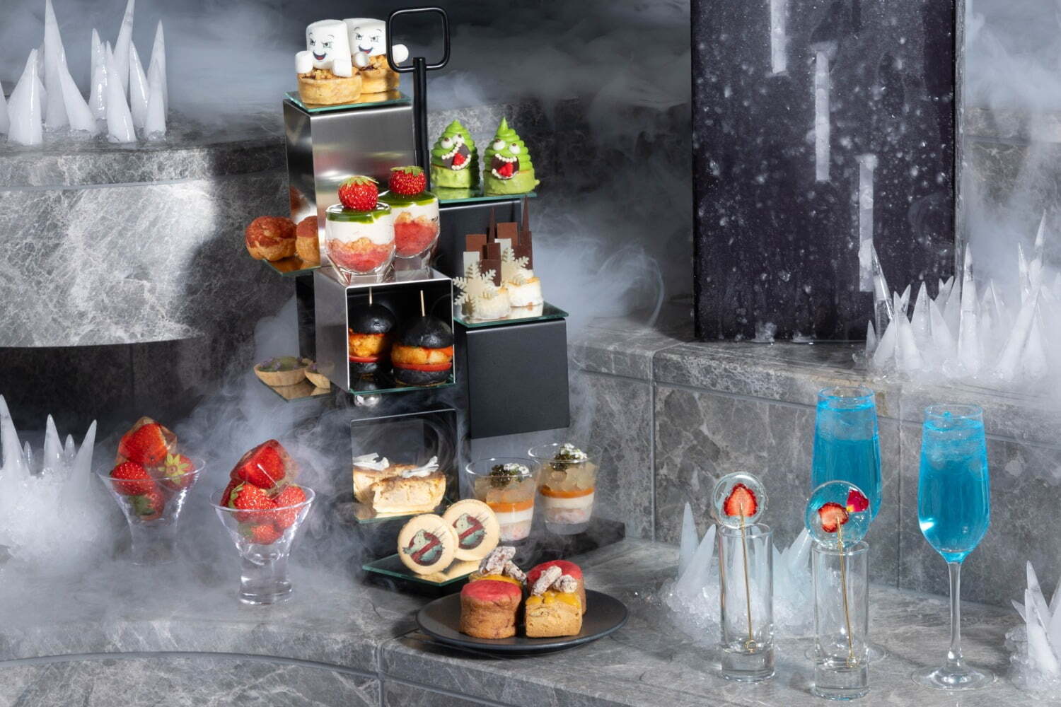 ヨーク｜映画『ゴーストバスターズ／フローズン・サマー』コラボ苺アフタヌーンティー、W大阪で