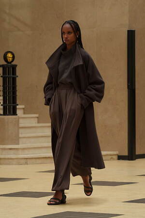 レインメーカー(RAINMAKER) 2024-25年秋冬ウィメンズ&メンズコレクション  - 写真8