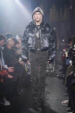 M A S U 2024年秋冬コレクション - 暗がりにきらめく光の粒子｜写真26