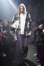 M A S U 2024年秋冬コレクション - 暗がりにきらめく光の粒子｜写真33