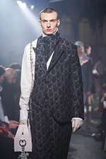 M A S U 2024年秋冬コレクション - 暗がりにきらめく光の粒子｜写真45