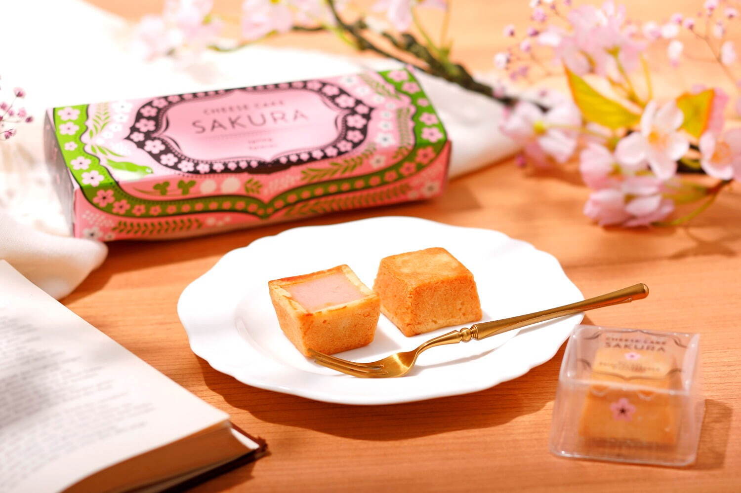 資生堂パーラー春限定“さくらチーズケーキ”、ピンク×グリーンの華やかパッケージで｜写真4