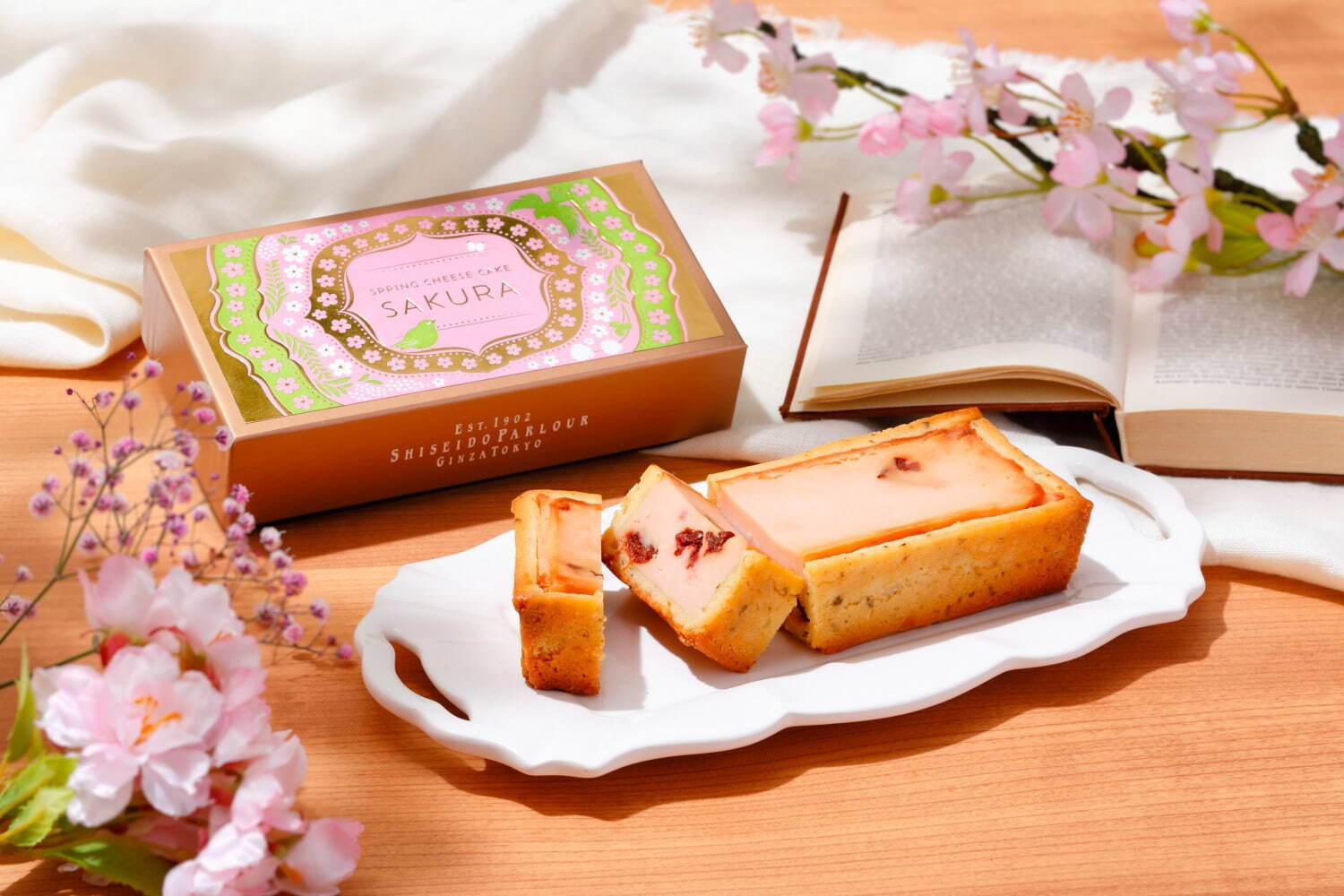 資生堂パーラー春限定“さくらチーズケーキ”、ピンク×グリーンの華やかパッケージで｜写真5