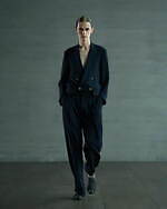 レインメーカー24年春夏、和紙のミリタリージャケットや機能素材のバルカラーコート｜写真25