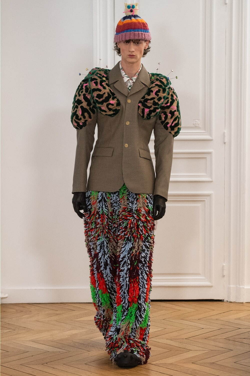 ウォルター ヴァン ベイレンドンク(Walter Van Beirendonck) 2024-25年秋冬ウィメンズ&メンズコレクション  - 写真9