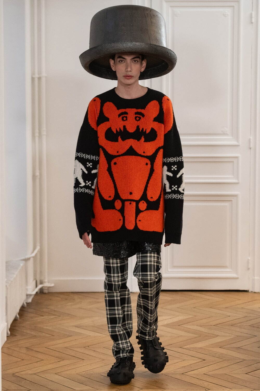 ウォルター ヴァン ベイレンドンク(Walter Van Beirendonck) 2024-25年秋冬ウィメンズ&メンズコレクション  - 写真13