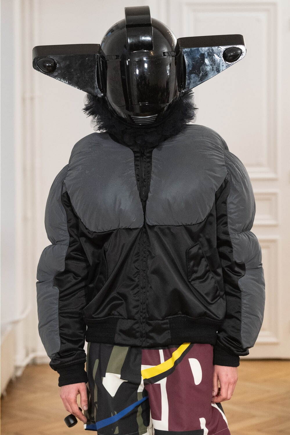 ウォルター ヴァン ベイレンドンク(Walter Van Beirendonck) 2024-25年秋冬ウィメンズ&メンズコレクション  - 写真58