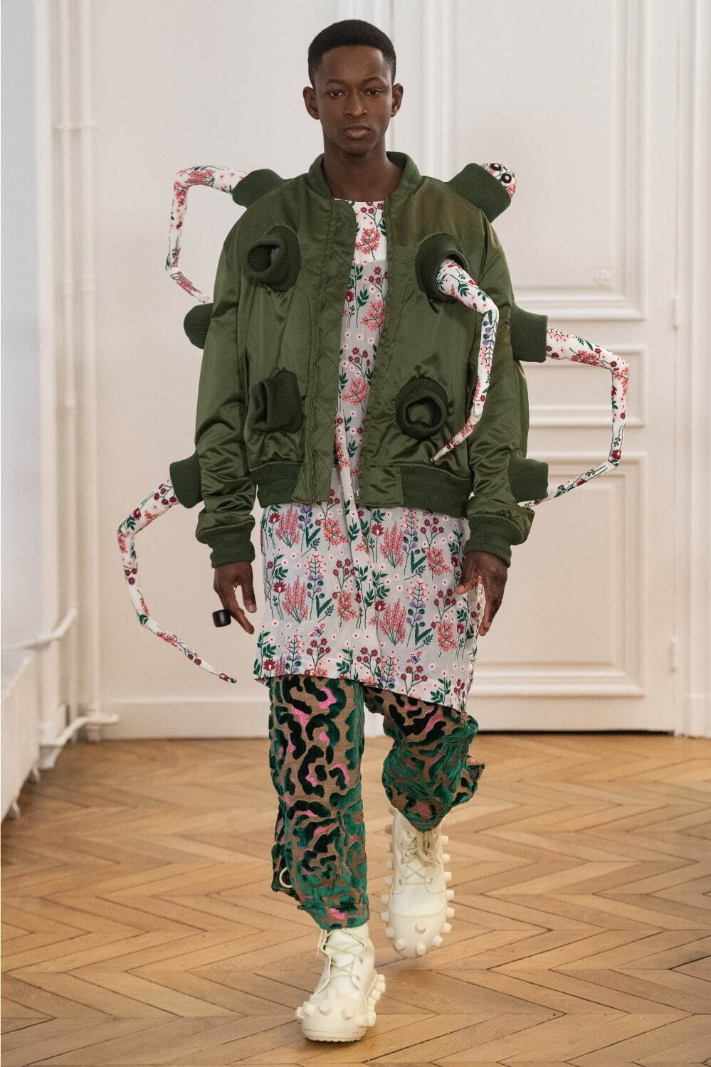 ウォルター ヴァン ベイレンドンク(Walter Van Beirendonck) 2024-25年秋冬ウィメンズ&メンズコレクション  - 写真63