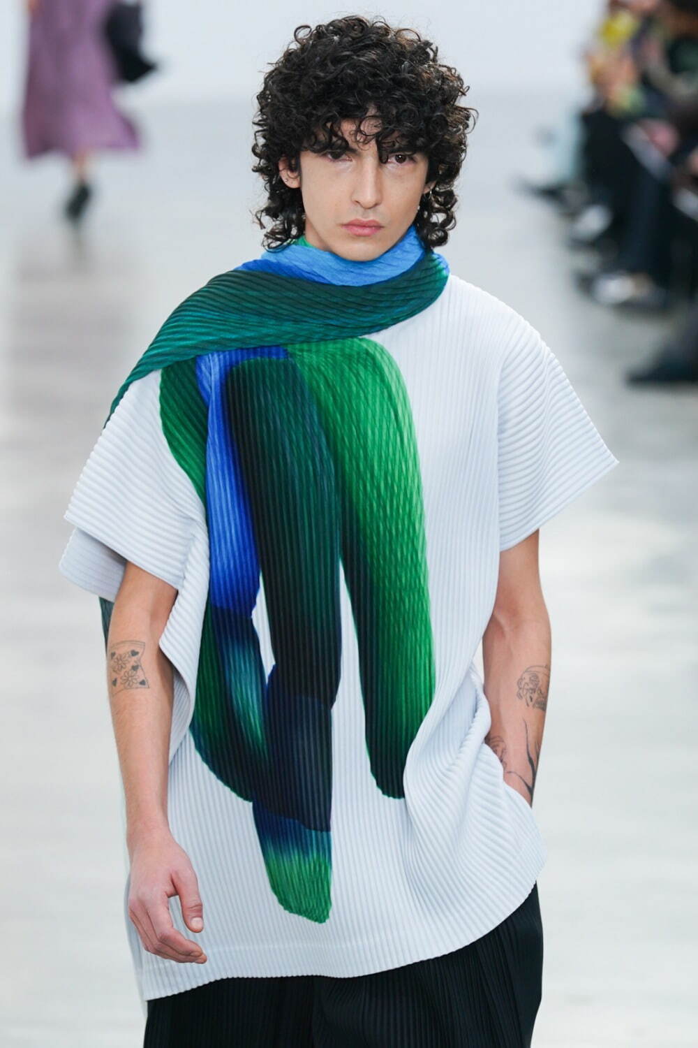 オム プリッセ イッセイ ミヤケ(HOMME PLISSÉ ISSEY MIYAKE) 2024-25年秋冬メンズコレクション  - 写真20