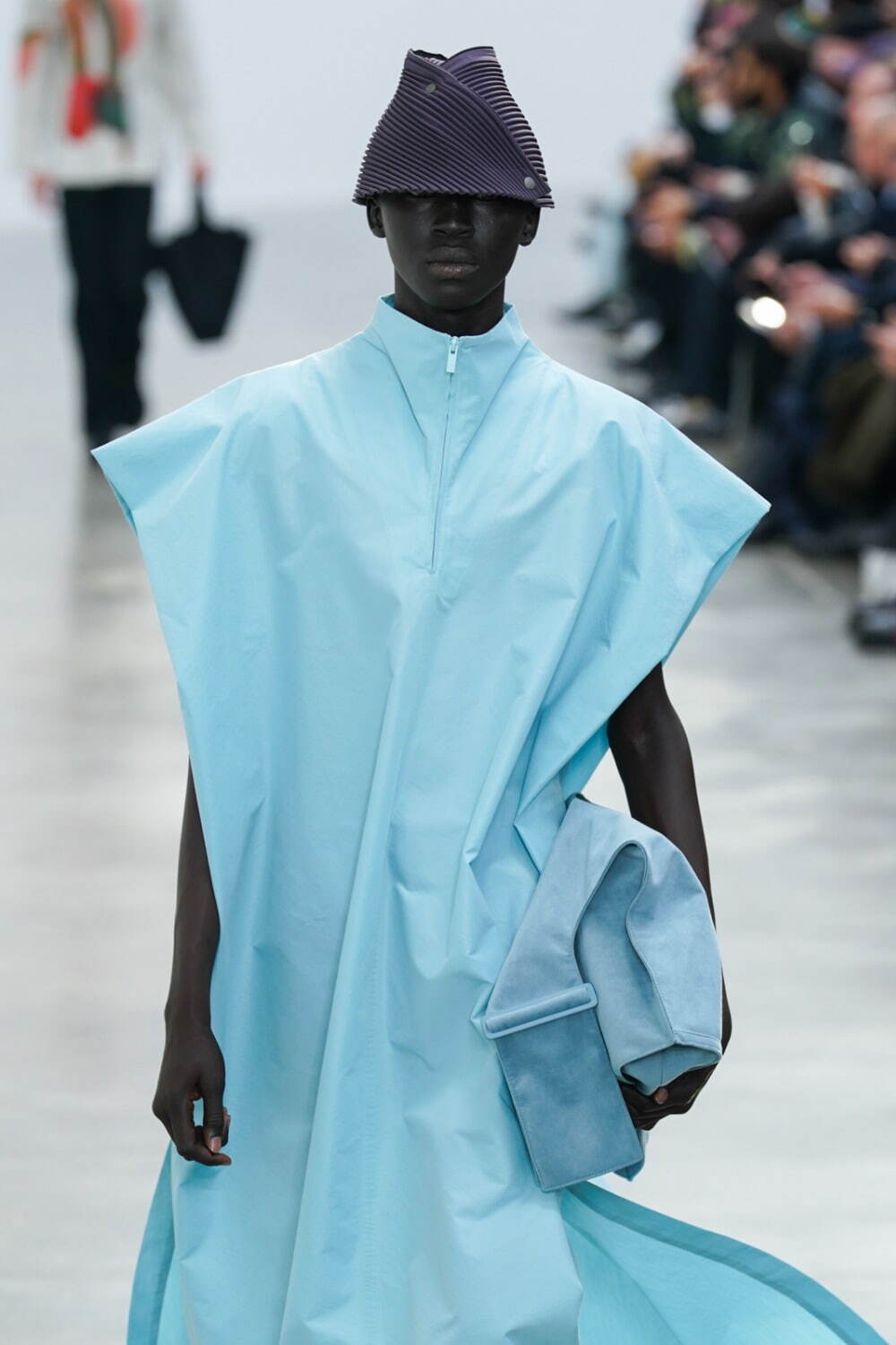 オム プリッセ イッセイ ミヤケ(HOMME PLISSÉ ISSEY MIYAKE) 2024-25年秋冬メンズコレクション  - 写真23