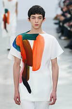 オム プリッセ イッセイ ミヤケ 2024年秋冬コレクション - 身体と衣服をつなぐ息吹｜写真2