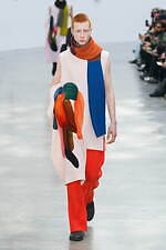 オム プリッセ イッセイ ミヤケ 2024年秋冬コレクション - 身体と衣服をつなぐ息吹｜写真10