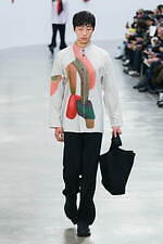 オム プリッセ イッセイ ミヤケ 2024年秋冬コレクション - 身体と衣服をつなぐ息吹｜写真24