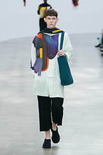 オム プリッセ イッセイ ミヤケ 2024年秋冬コレクション - 身体と衣服をつなぐ息吹｜写真26