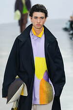 オム プリッセ イッセイ ミヤケ 2024年秋冬コレクション - 身体と衣服をつなぐ息吹｜写真37