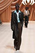 アミリ 2024年秋冬コレクション - クラシカルな佇まいに散りばめた華やぎ｜写真3