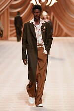 アミリ 2024年秋冬コレクション - クラシカルな佇まいに散りばめた華やぎ｜写真16