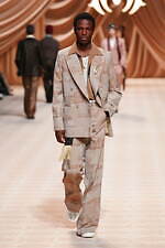 アミリ 2024年秋冬コレクション - クラシカルな佇まいに散りばめた華やぎ｜写真24