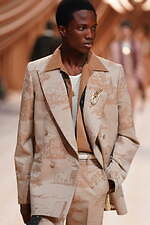 アミリ 2024年秋冬コレクション - クラシカルな佇まいに散りばめた華やぎ｜写真25