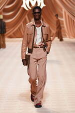 アミリ 2024年秋冬コレクション - クラシカルな佇まいに散りばめた華やぎ｜写真27