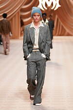 アミリ 2024年秋冬コレクション - クラシカルな佇まいに散りばめた華やぎ｜写真31