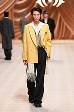 アミリ 2024年秋冬コレクション - クラシカルな佇まいに散りばめた華やぎ｜写真44