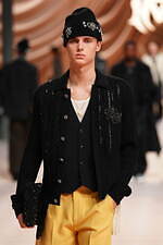 アミリ 2024年秋冬コレクション - クラシカルな佇まいに散りばめた華やぎ｜写真46