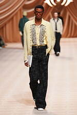 アミリ 2024年秋冬コレクション - クラシカルな佇まいに散りばめた華やぎ｜写真49