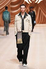 アミリ 2024年秋冬コレクション - クラシカルな佇まいに散りばめた華やぎ｜写真50