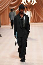 アミリ 2024年秋冬コレクション - クラシカルな佇まいに散りばめた華やぎ｜写真51