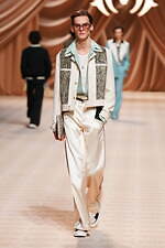 アミリ 2024年秋冬コレクション - クラシカルな佇まいに散りばめた華やぎ｜写真53