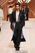 アミリ 2024年秋冬コレクション - クラシカルな佇まいに散りばめた華やぎ｜写真64