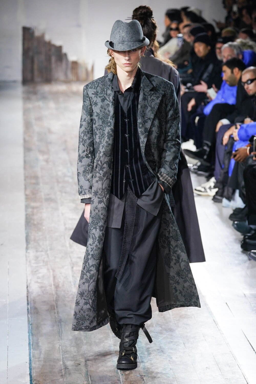 ヨウジヤマモト(Yohji Yamamoto) 2024-25年秋冬メンズコレクション シルエット - 写真7