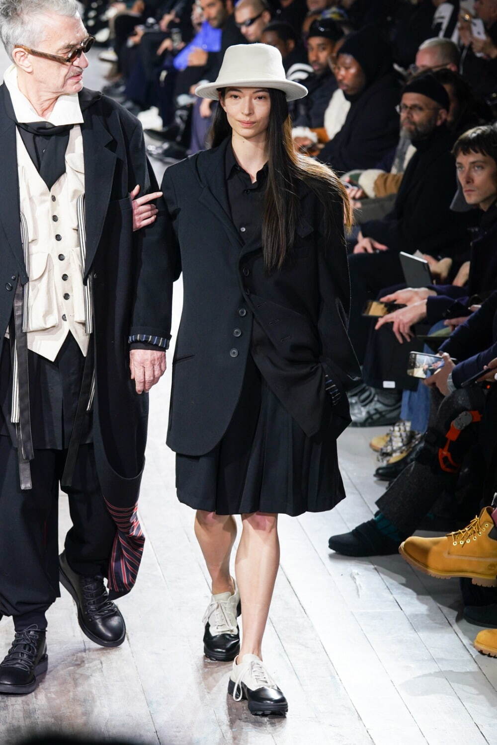 ヨウジヤマモト(Yohji Yamamoto) 2024-25年秋冬メンズコレクション  - 写真28