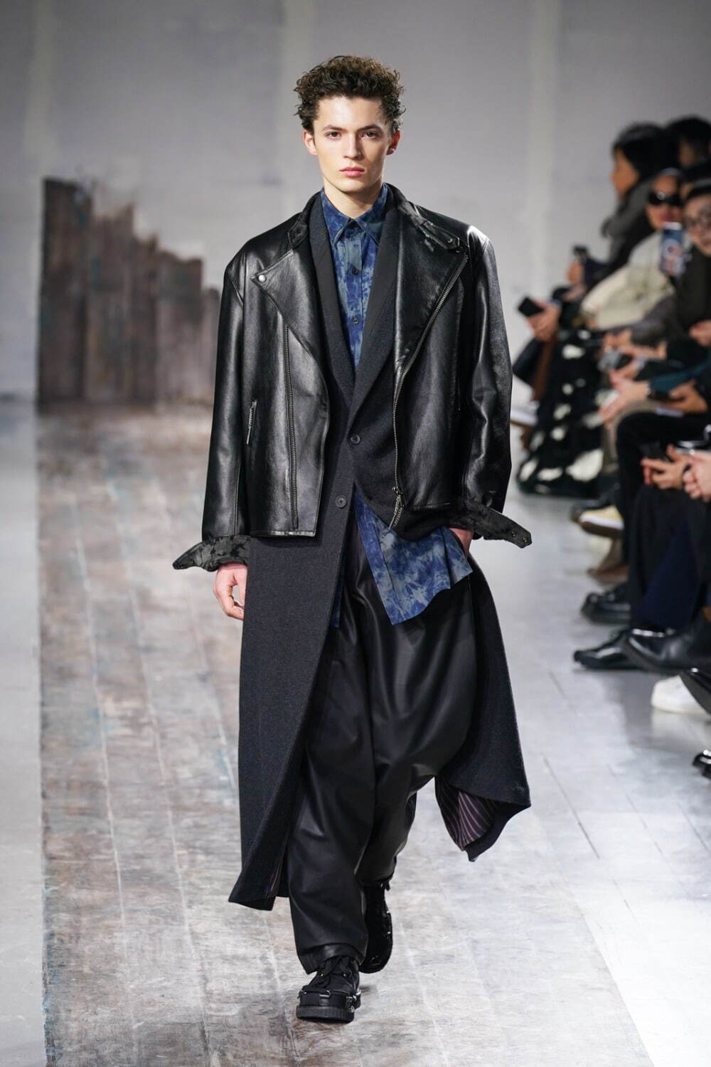 ヨウジヤマモト(Yohji Yamamoto) 2024-25年秋冬メンズコレクション  - 写真39