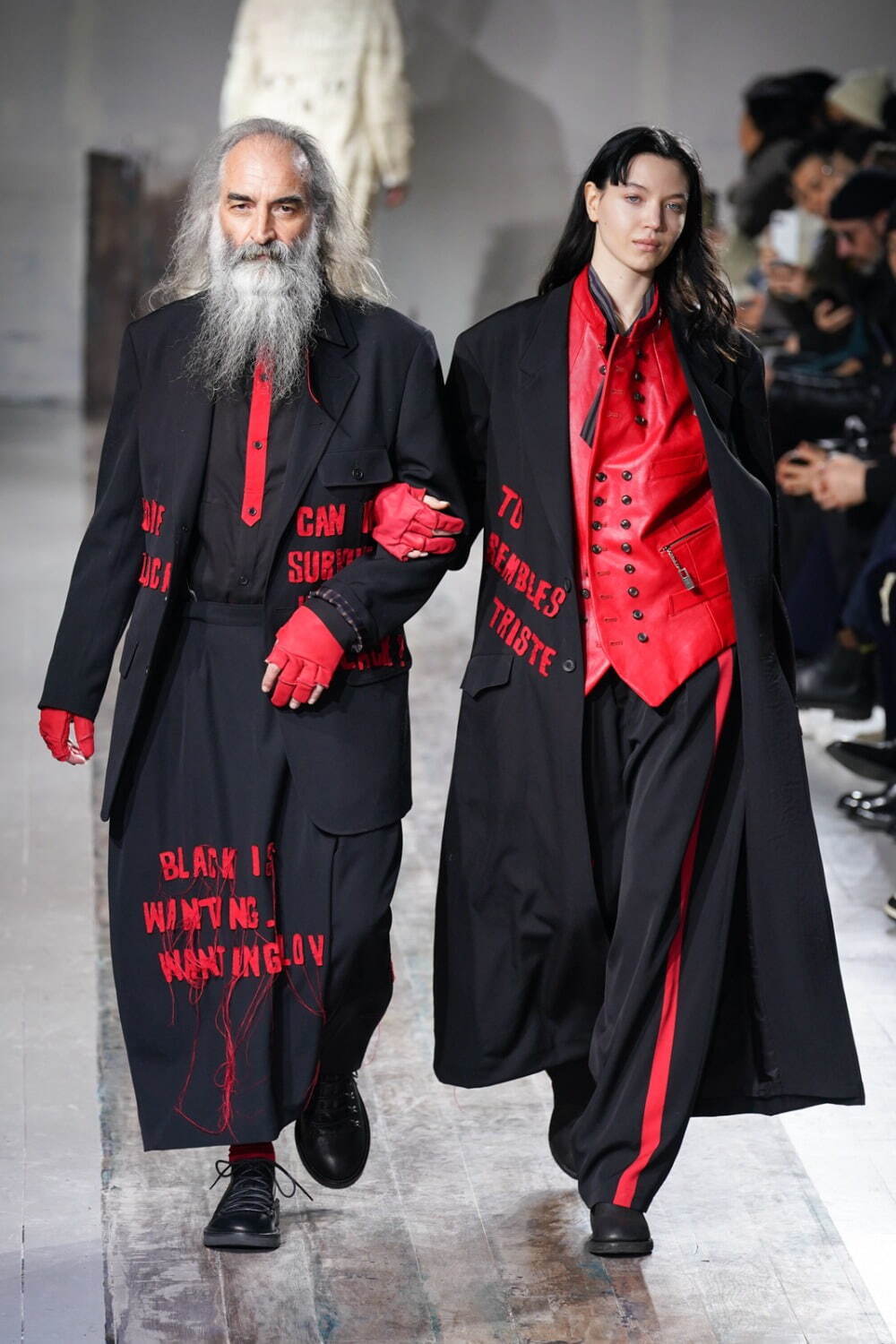 ヨウジヤマモト(Yohji Yamamoto) 2024-25年秋冬メンズコレクション  - 写真54