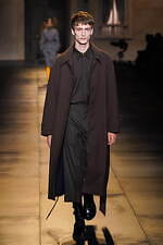 アミ 2024年秋冬コレクション - 温かみと華やぎを帯びたテーラリング｜写真8