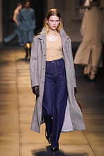 アミ 2024年秋冬コレクション - 温かみと華やぎを帯びたテーラリング｜写真23