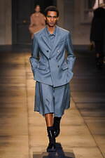 アミ 2024年秋冬コレクション - 温かみと華やぎを帯びたテーラリング｜写真24