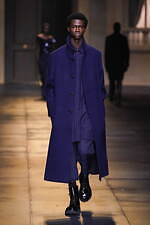 アミ 2024年秋冬コレクション - 温かみと華やぎを帯びたテーラリング｜写真48