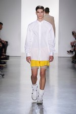 カルバン・クライン コレクション2015年春夏メンズ - 透け感やレイヤリングを重視｜写真14