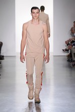 カルバン・クライン コレクション2015年春夏メンズ - 透け感やレイヤリングを重視｜写真21