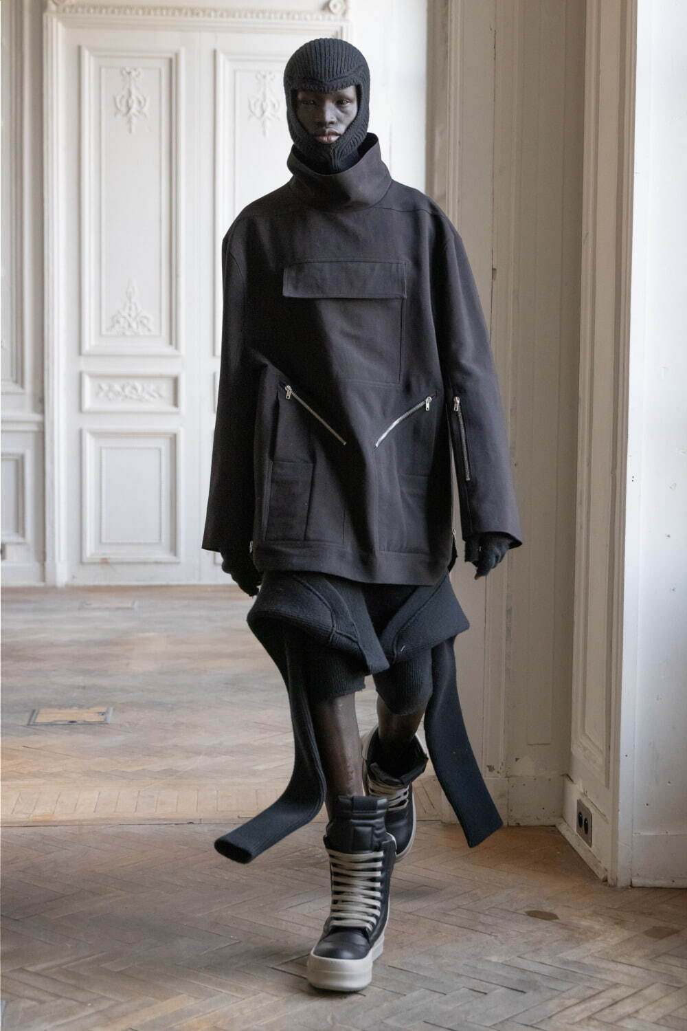 リック・オウエンス(Rick Owens) 2024-25年秋冬メンズコレクション  - 写真11