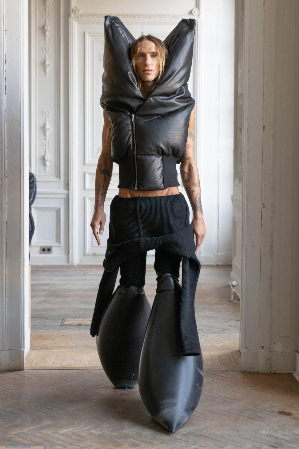 リック・オウエンス(Rick Owens) 2024-25年秋冬メンズコレクション  - 写真21