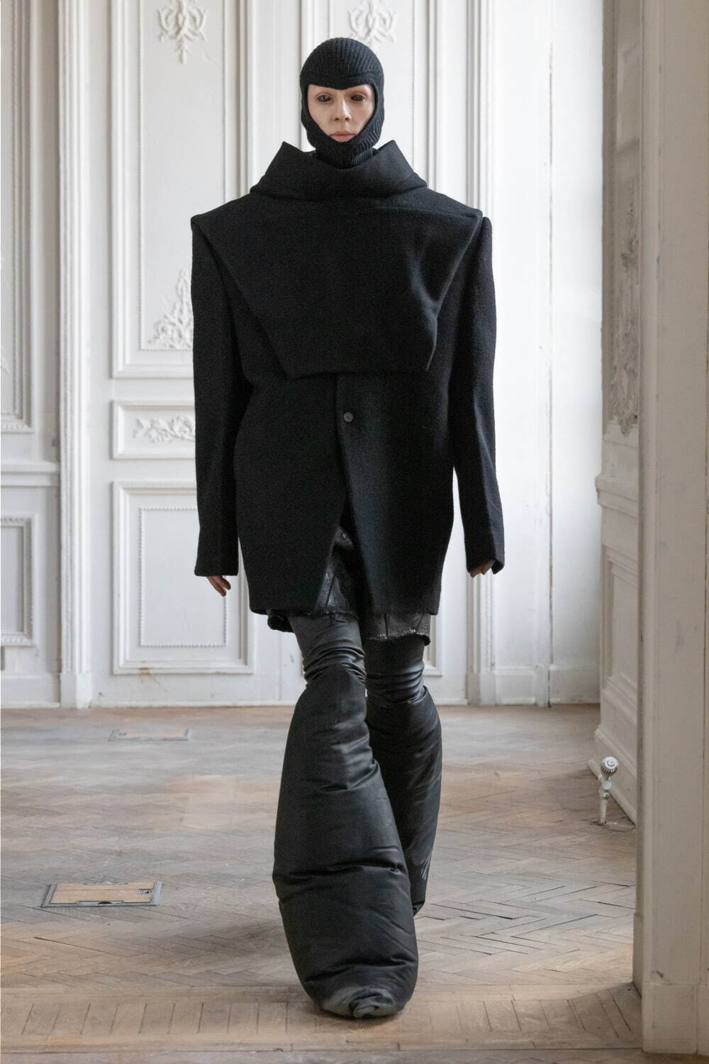 リック・オウエンス(Rick Owens) 2024-25年秋冬メンズコレクション  - 写真40